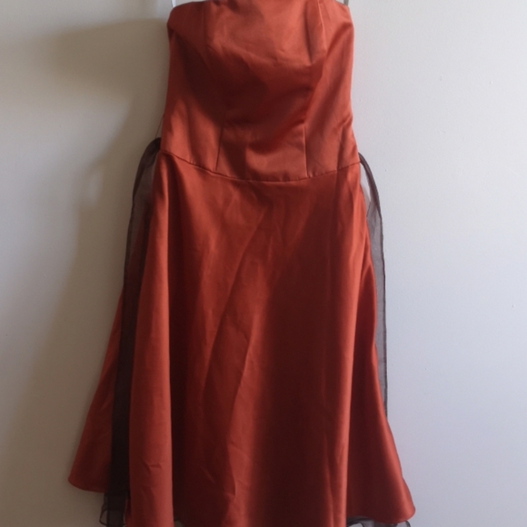 Dress - Picture 1 of 4